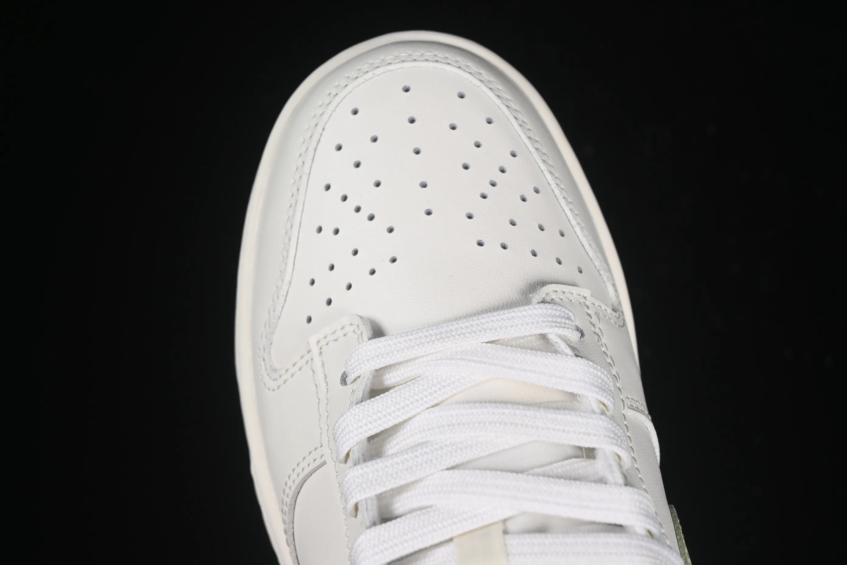 All categories Nk SB Dunk series Nk SB Dunk Low low-top sneakers Nike SB Dunk Low Forest City Anniversary high-end custom low-top casual sneakers WG0212-018